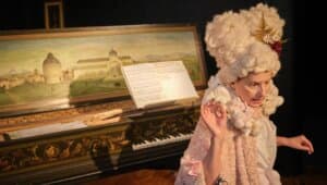 I, Elizabeth - A Monarch in Crisis