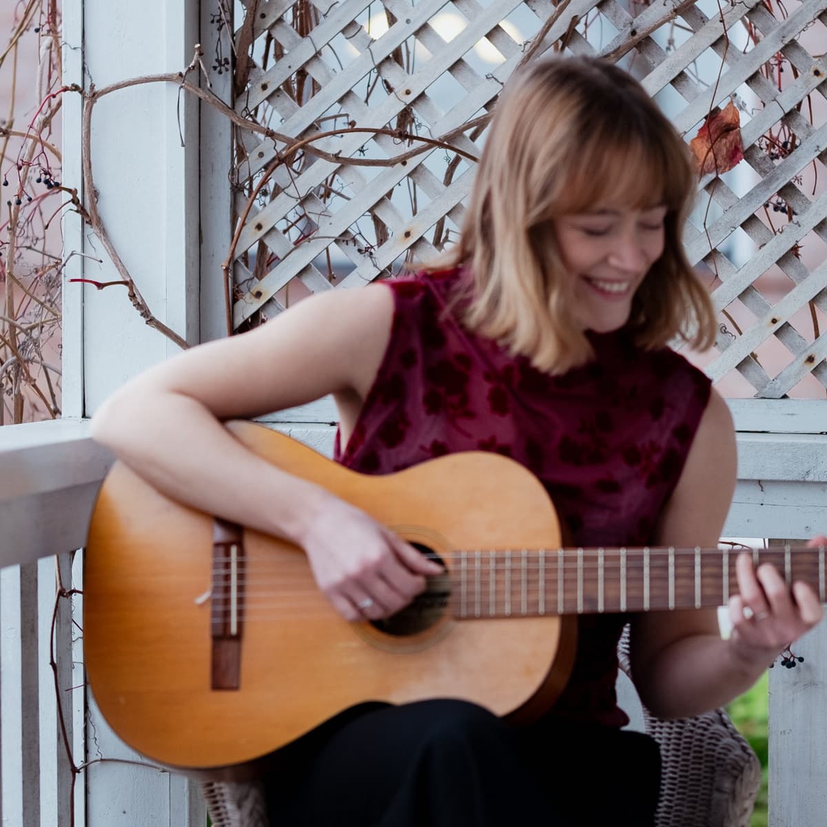 Maria Godø med band på Juret på Huset