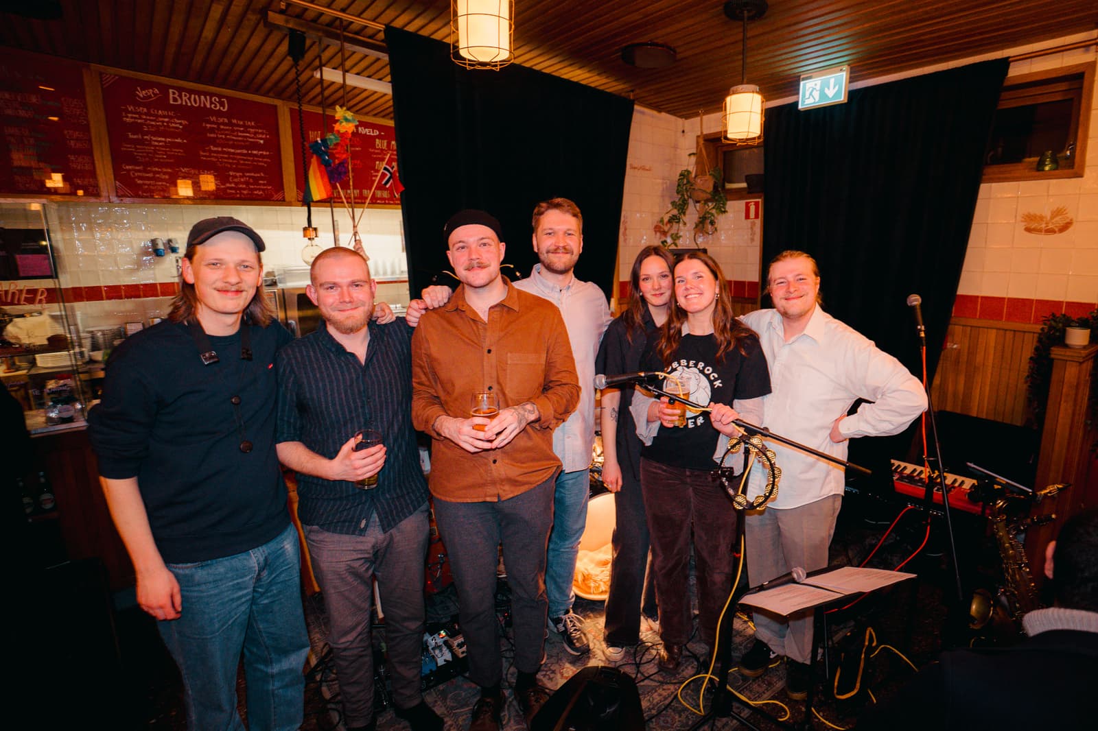 Minus, Vilde Aakre Lie, Tiril Hognestad og Kristoffer Lippestad Dokka alle Steely Dan