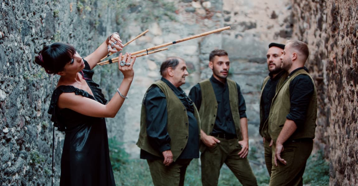 Zoe Pia & Tenores di Orosei